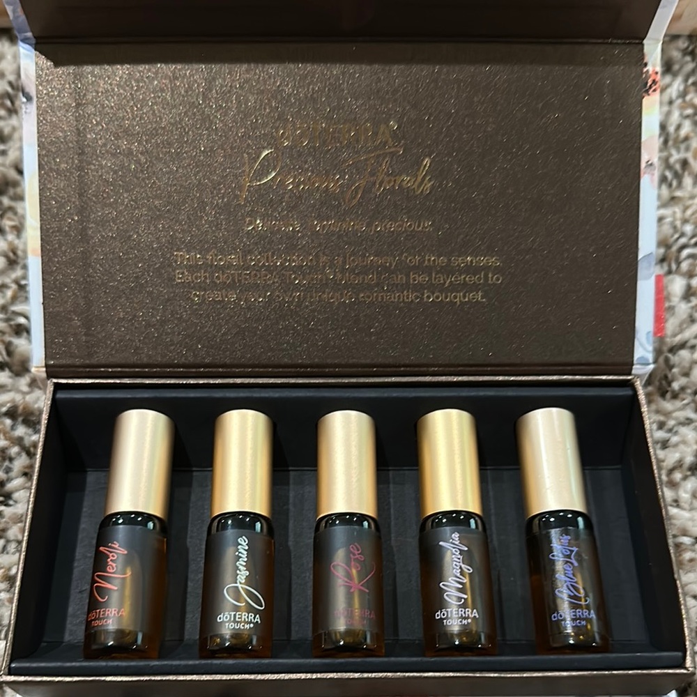Gold-Capped Essential Oil Collection